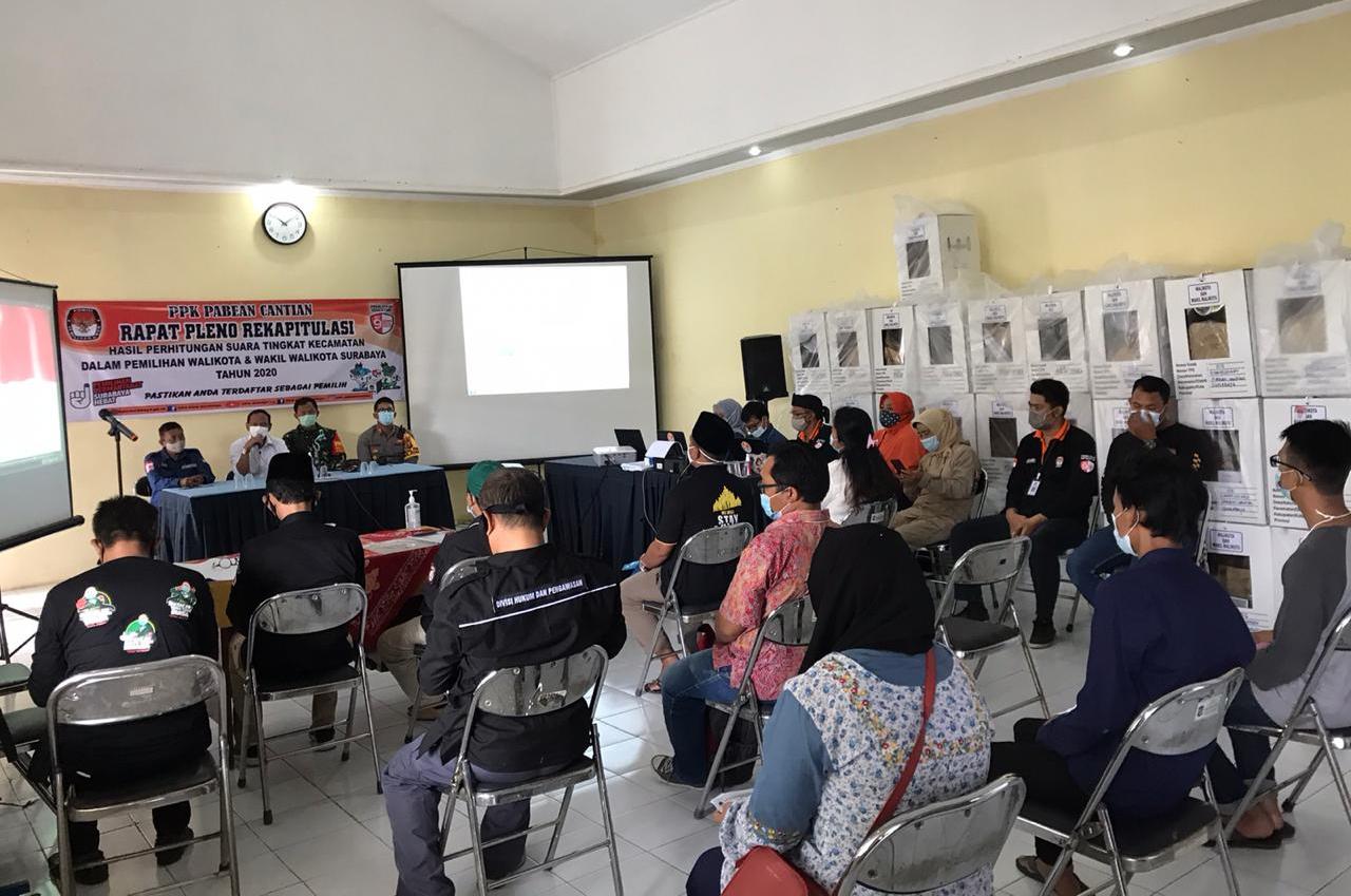 Kapolsek Pabean Cantikan Hadiri Pembukaan Rapat Pleno Rekapitulasi Suara Tingkat Kecamatan
