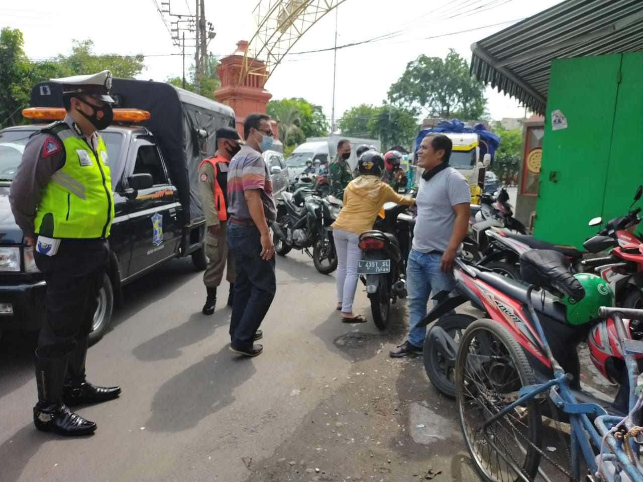 Polsek Pabean Cantikan Laksanakan Razia Masker Bersama Koramil & Satpol PP
