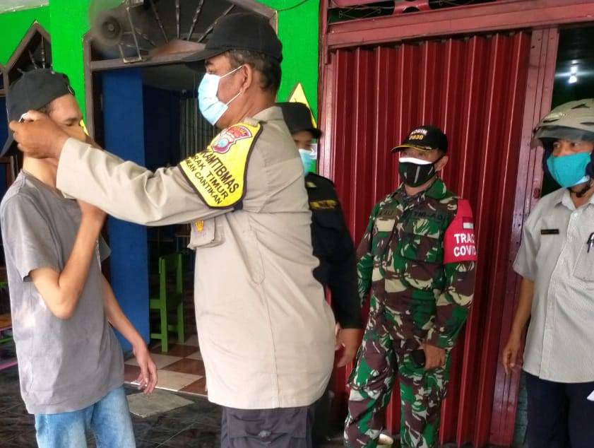 Polsek Pabean Cantikan Gelar Operasi Penertiban Masker Bareng Satpol PP & Koramil