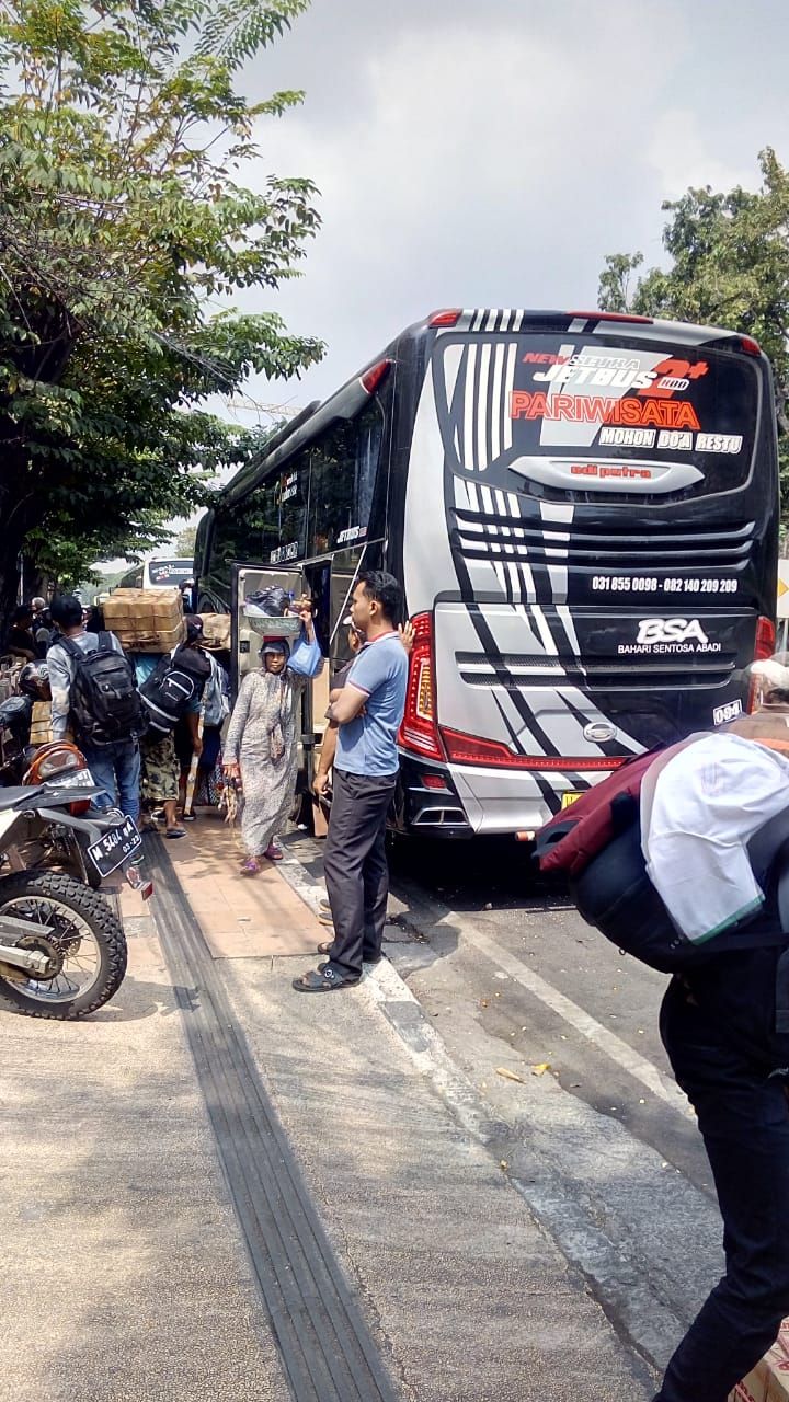 Satintelkam Polres Tanjung Perak Laksanakan PAM Arus Mudik