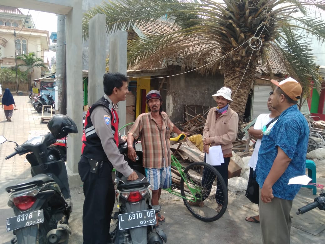 Ciptakan Lingkungan Aman, Babinkamtibmas Sukolilo Baru Titip Pesan Jaga Kerukunan