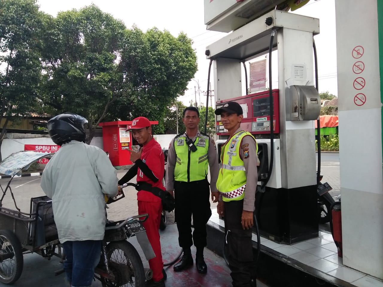 Polsek Semampir Patroli SPBU Jalan Sidotopo, Sambil Titip Pesan Waspada 3 C
