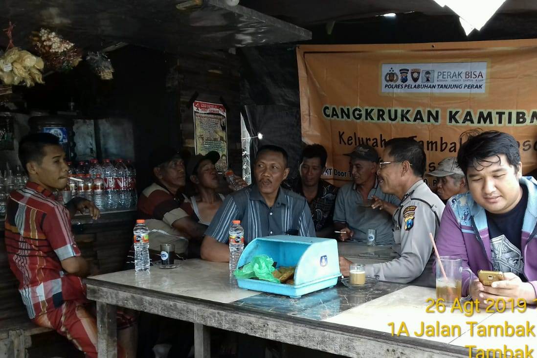 Babinkamtibmas Tambak Sarioso Sampaikan Himbauan Waspada Kebakaran Ke Warga Greges  Barat