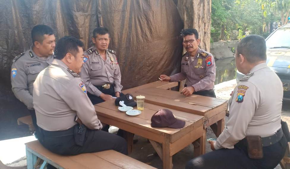 Kanit Binmas Polsek Semampir Pimpin Kegiatan Kamis Pak Polis Bersama Anggota Babinkamtibmas