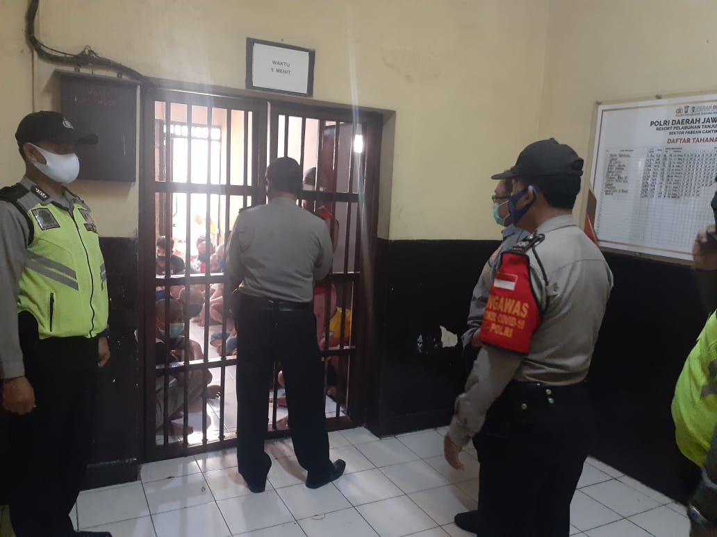Cegah Tahanan Kabur, Polsek Pabean Cantikan Lakukan Pengecekan Rutin