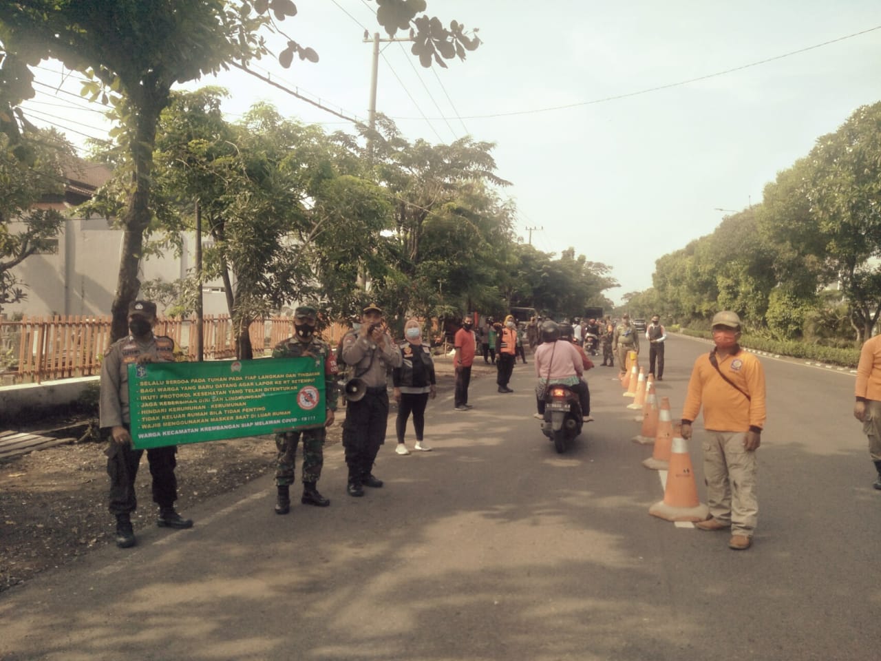 Polsek Krembangan Gelar Operasi Penertiban Masker Untuk Tekan Penyebaran Covid-19