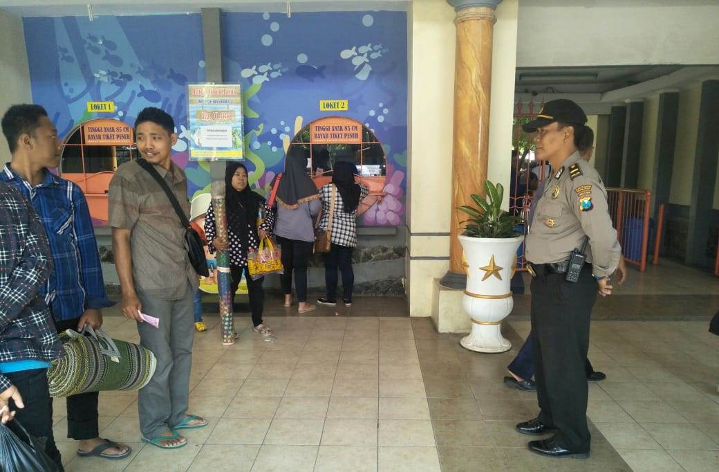 Polsek Kenjeran Laksanakan Pengamanan Pengunjung THP