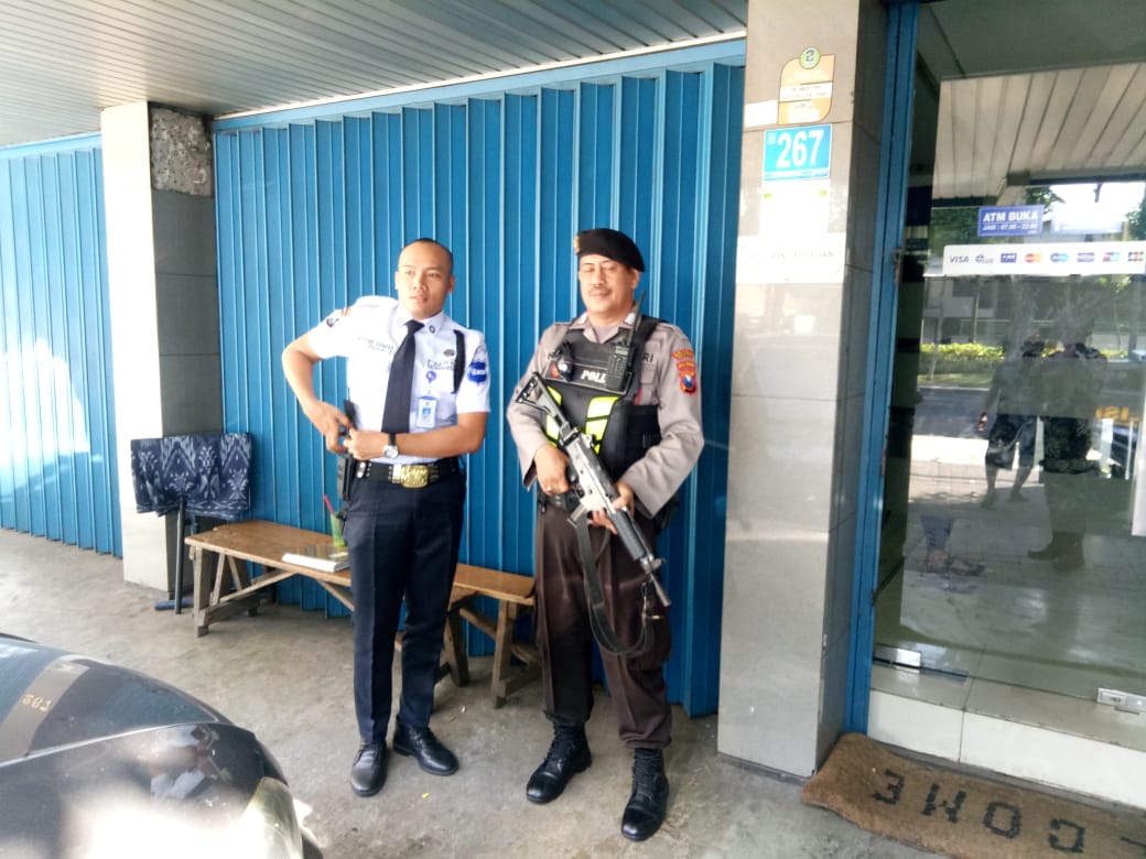 Satsabhara Polres Tanjung Perak Patroli Perbankan, Cegah Kriminalitas 3C