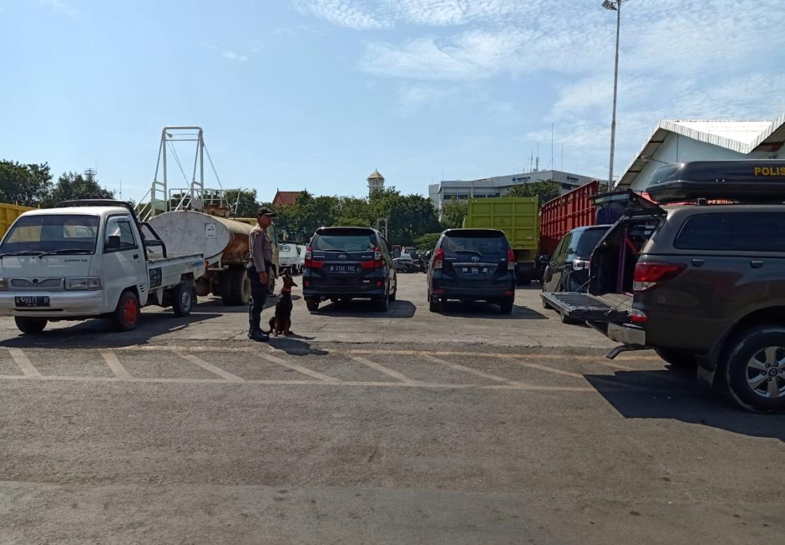 Unit K-9 Satsabhara Polres Tanjung Perak Gelar Patroli Antisipasi Kerawanan