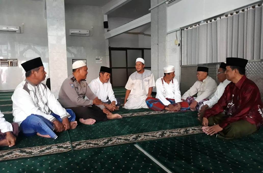 Babinkamtibmas Polsek Krembangan Sampaikan Pesan Anti Radikalisme Ke Jemaah Masjid