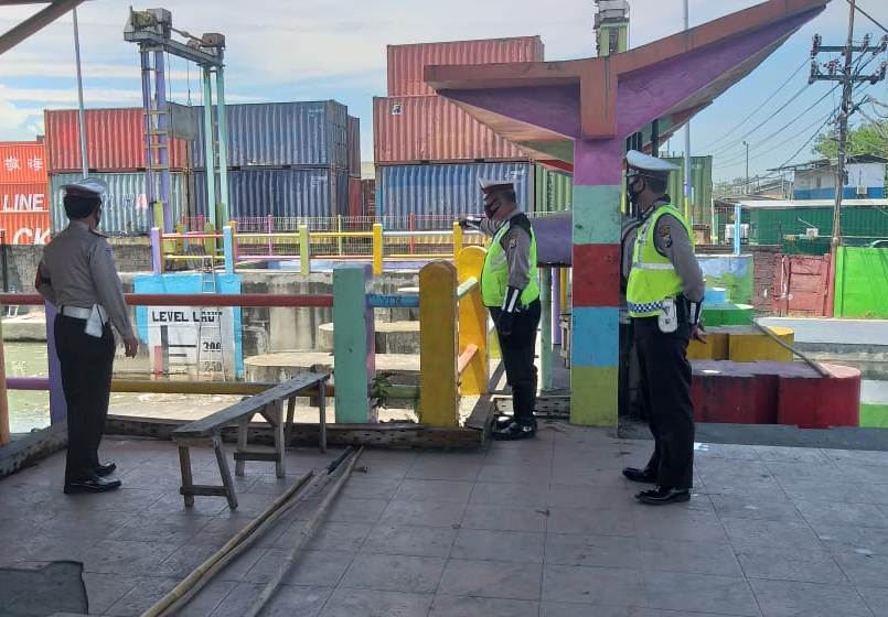 Polsek Asemrowo Pantau Level Air, Antisipasi Potensi Musibah Banjir