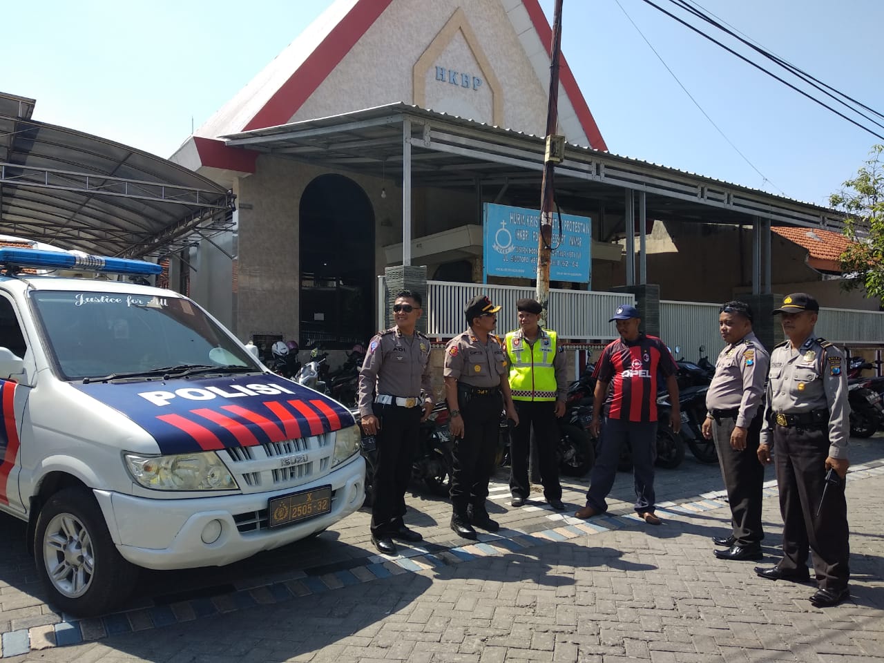 Ibadah Minggu di Gereja HKBP Sidotopo Wetan Diamankan Polsek Kenjeran
