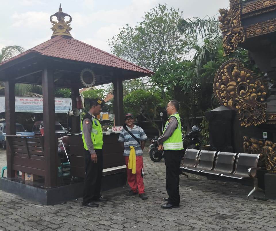 Sambang Pura Jagad Karana, Unit Sabhara Polsek Krembangan Titip Pesan Kamtibmas