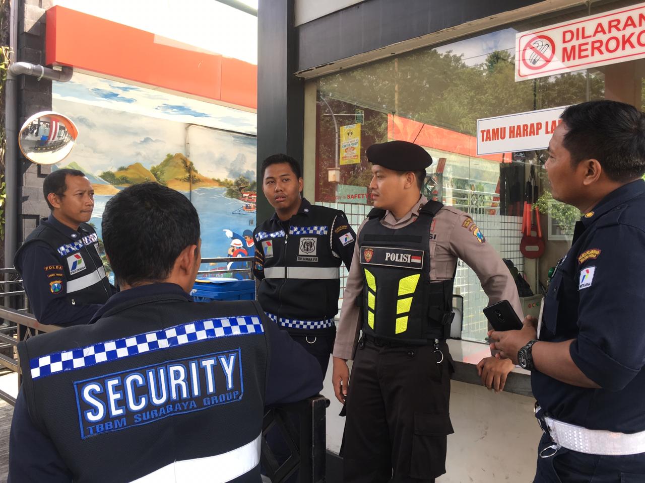 Satsabhara Polres Tanjung Perak Patroli Obyek Vital, Sampaikan Himbauan Waspada 3C