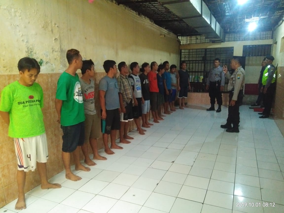 Polsek Krembangan Lakukan Pengecekan Pantau Kesehatan Tahanan