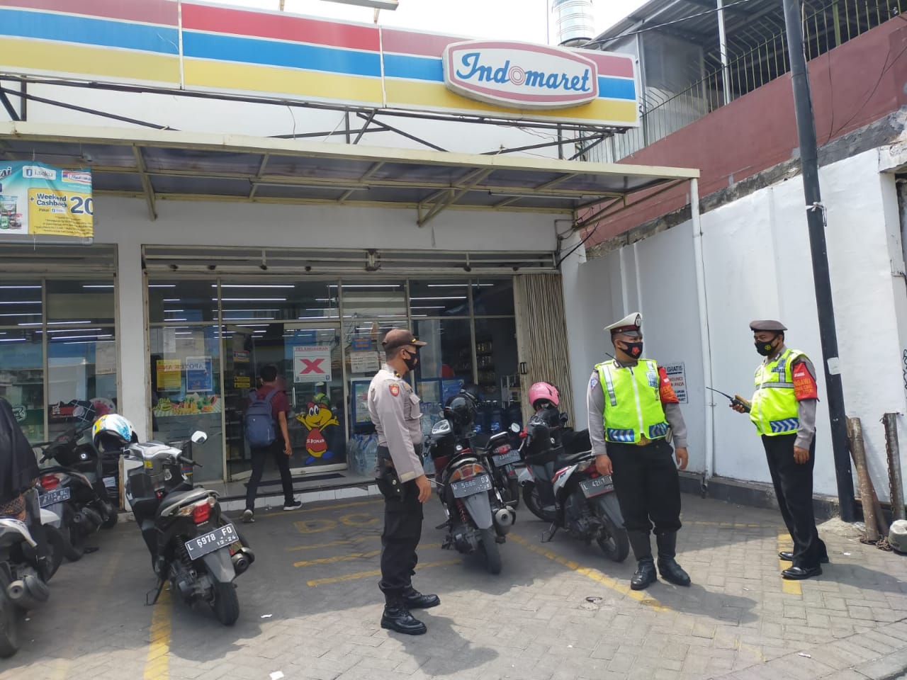 Polsek Pabean Cantikan Lakukan Patroli di Mini Market, Sampaikan Himbauan Waspada Uang Palsu