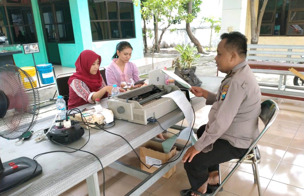 Polsek Kenjeran Terus Sosialisasikan SPKT Door To Door Ke Masyarakat