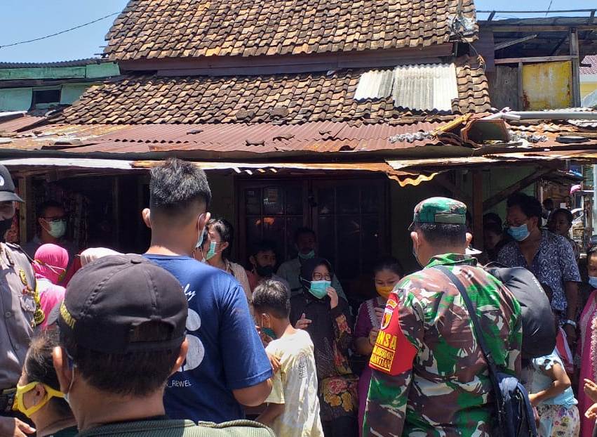 Polsek Pabean Cantikan Kawal Kunjungan Walikota Surabaya Pantau Aktifitas Bersih-Bersih Sungai