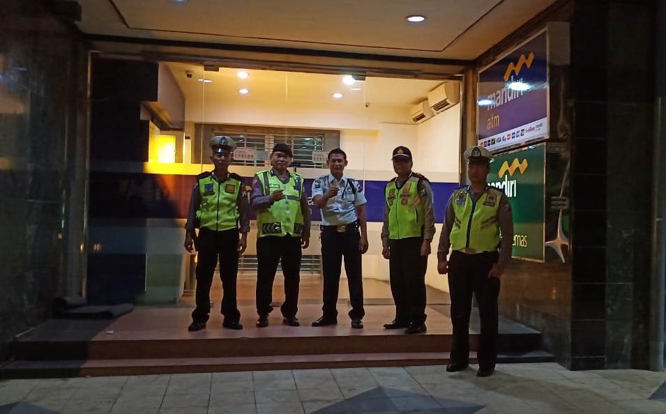 Polsek Pabean Cantikan Gelar Patroli Perbankan di Malam Hari