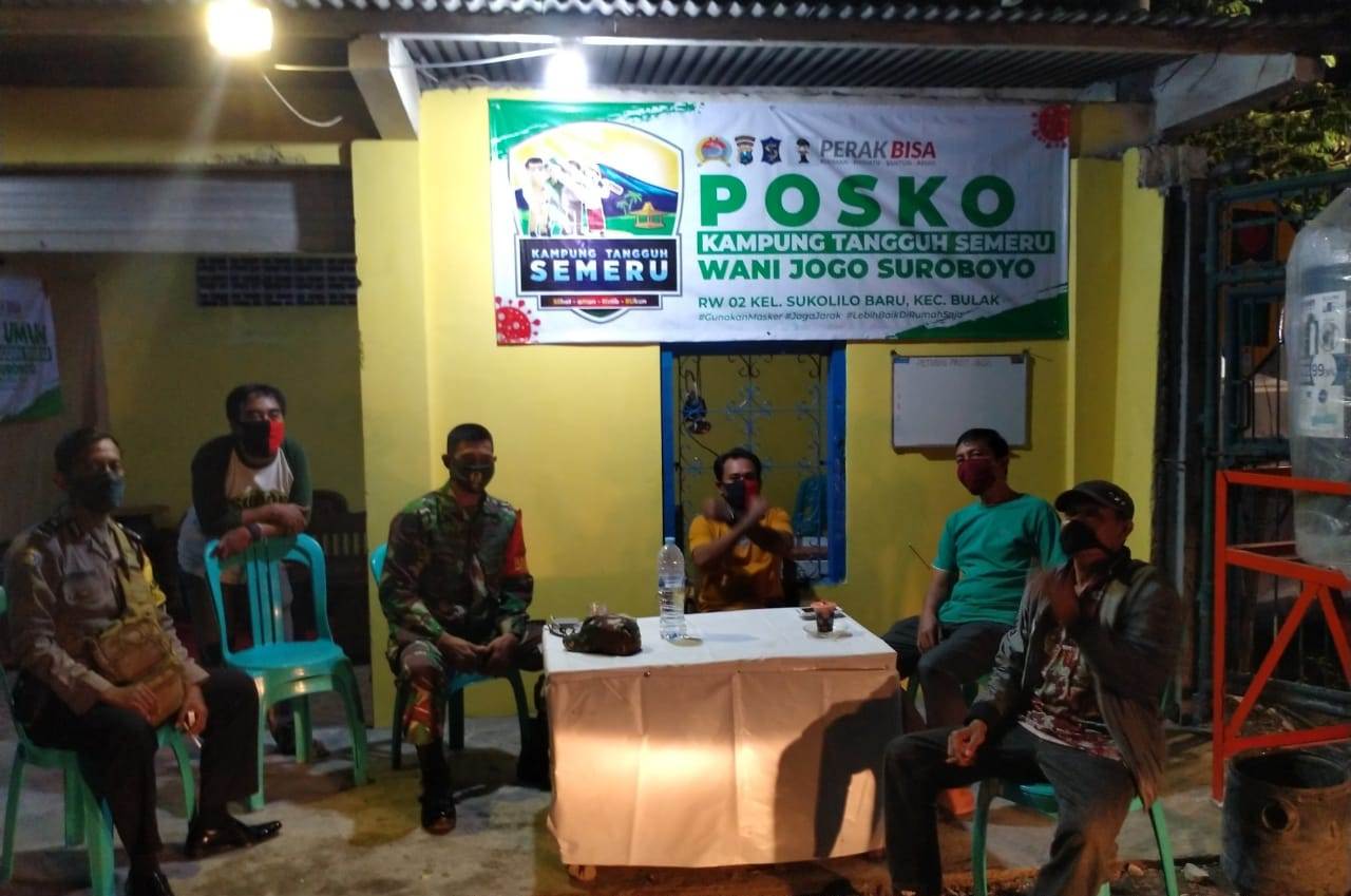 Babinkamtibmas Sukolilo Baru Gelar Patroli Malam di Kampung Tangguh