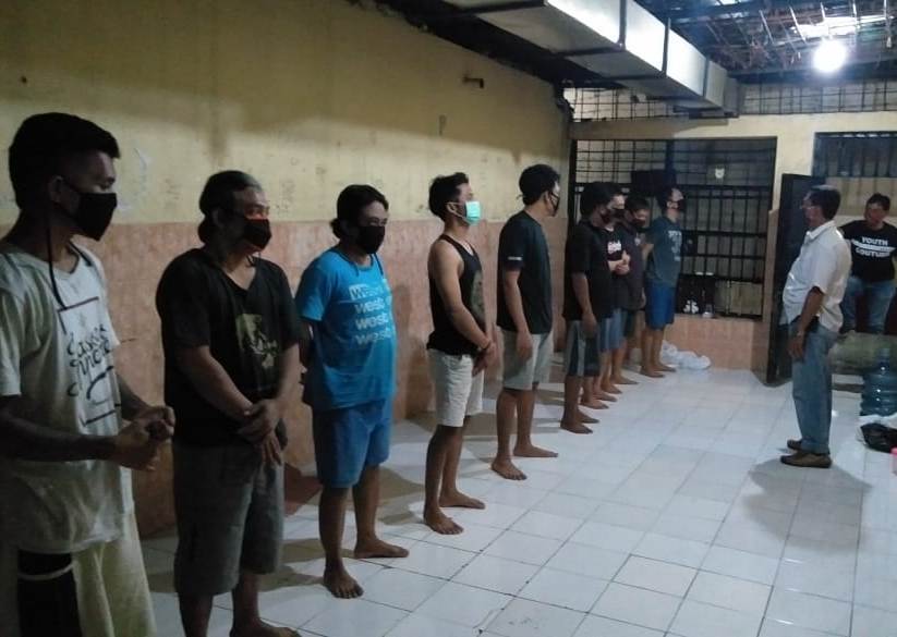 Polsek Krembangan Pantau Kesehatan Tahanan Melalui Pengecekan Pagi & Malam