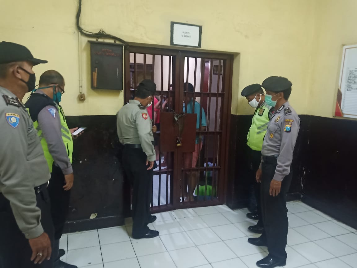 Antisipasi Tahanan Sakit, Polsek Pabean Cantikan Lakukan Pengecekan Pagi & Malam Hari