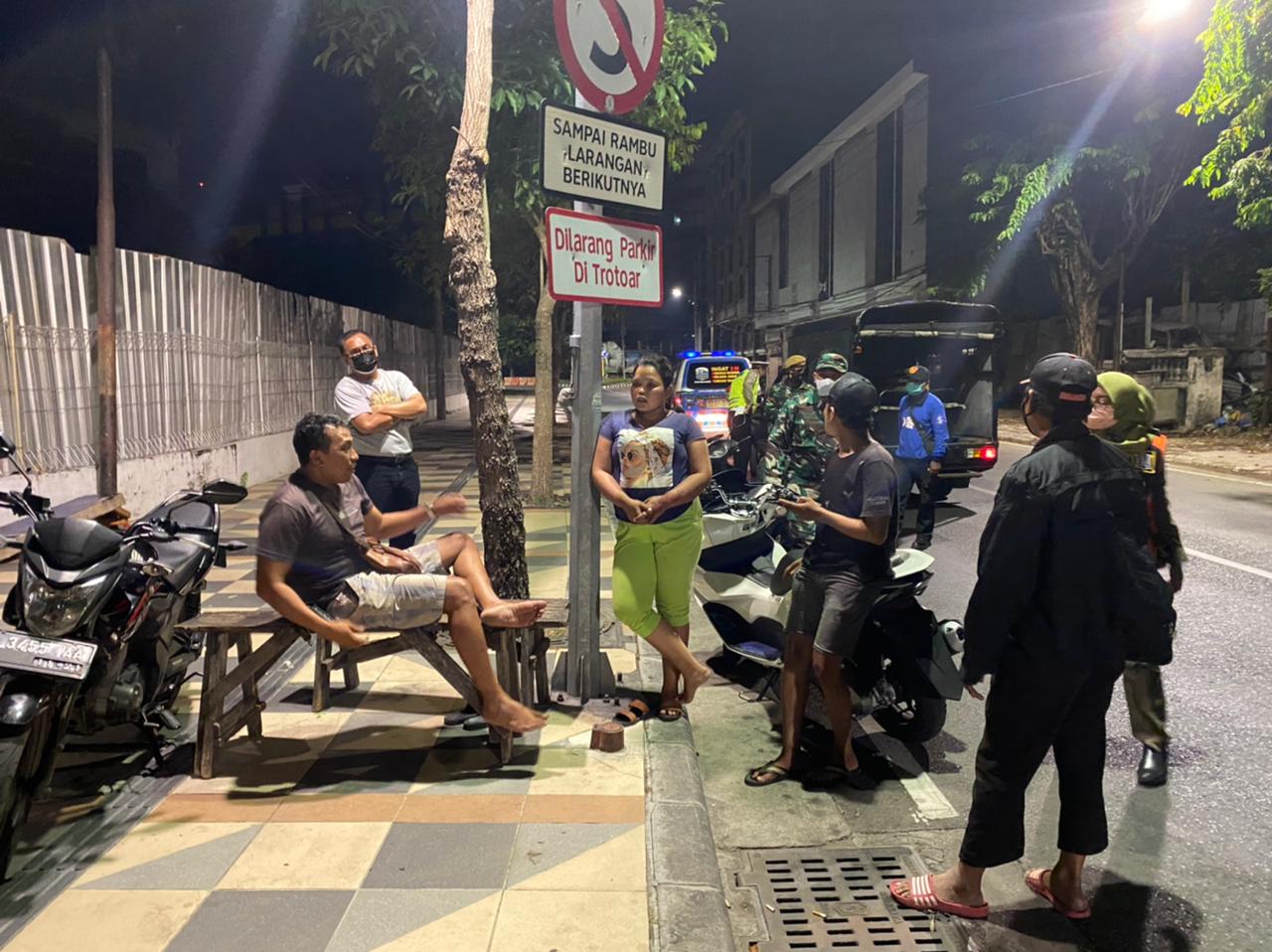 Polsek Pabean Cantikan Gelar Operasi Penertiban Masker Sekaligus Penerapan Jam Malam