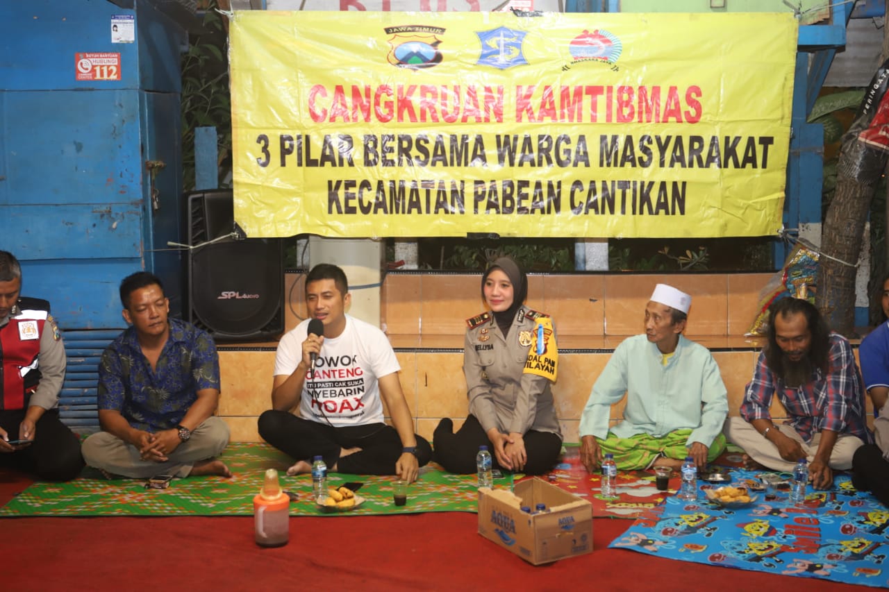 Kapolres Tanjung Perak Sampaikan Program Unggulan di Acara Cangkrukan