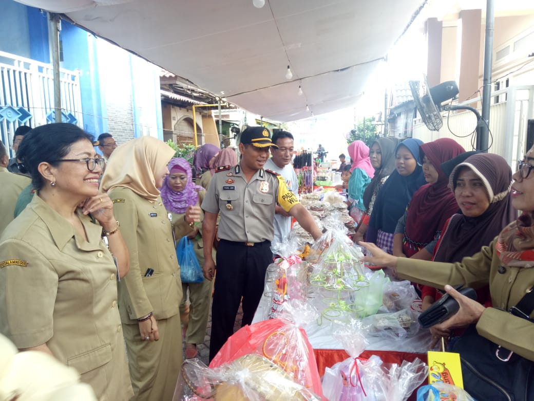 Kapolsek Asemrowo Tinjau Pelaksanaan Bazar Ramadhan