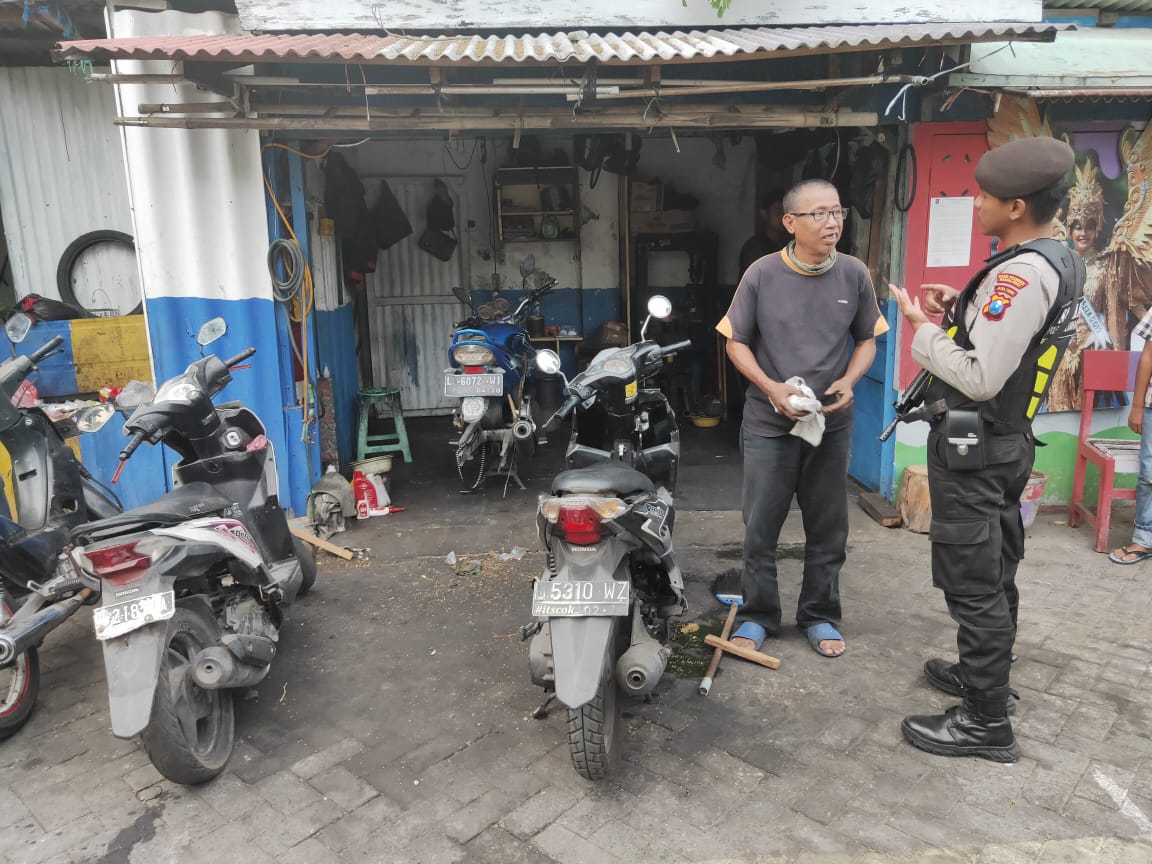 Patroli Pemukiman, Satsabhara Polres Tanjung Perak Titip Pesan Waspada Orang Tak Dikenal