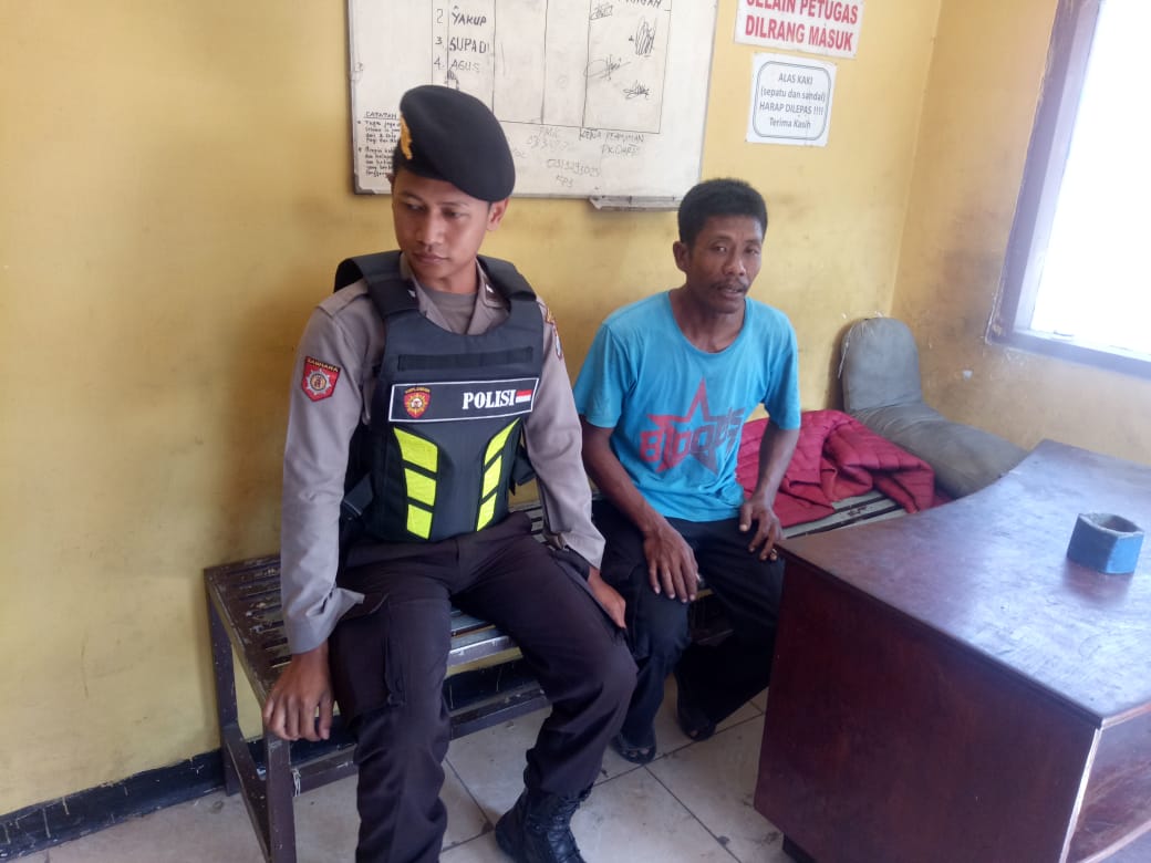 Satsabhara Polres Tanjung Perak Sambang Pemukiman Jalan Teluk Kumai