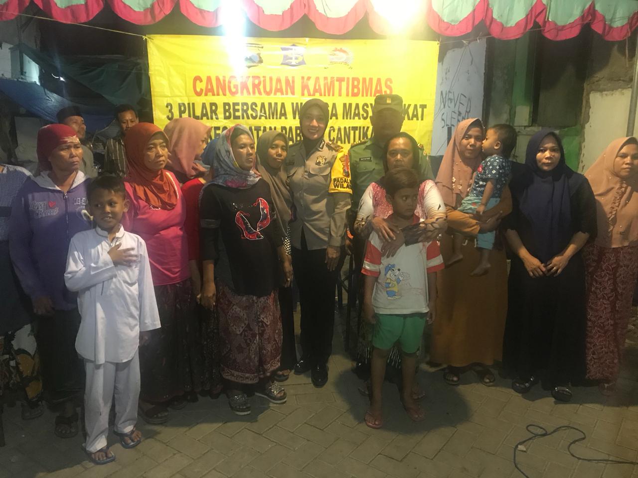 Kapolsek Bersama Danramil Pabean Cantikan Gelar Cangkukan di Jalan Panggung