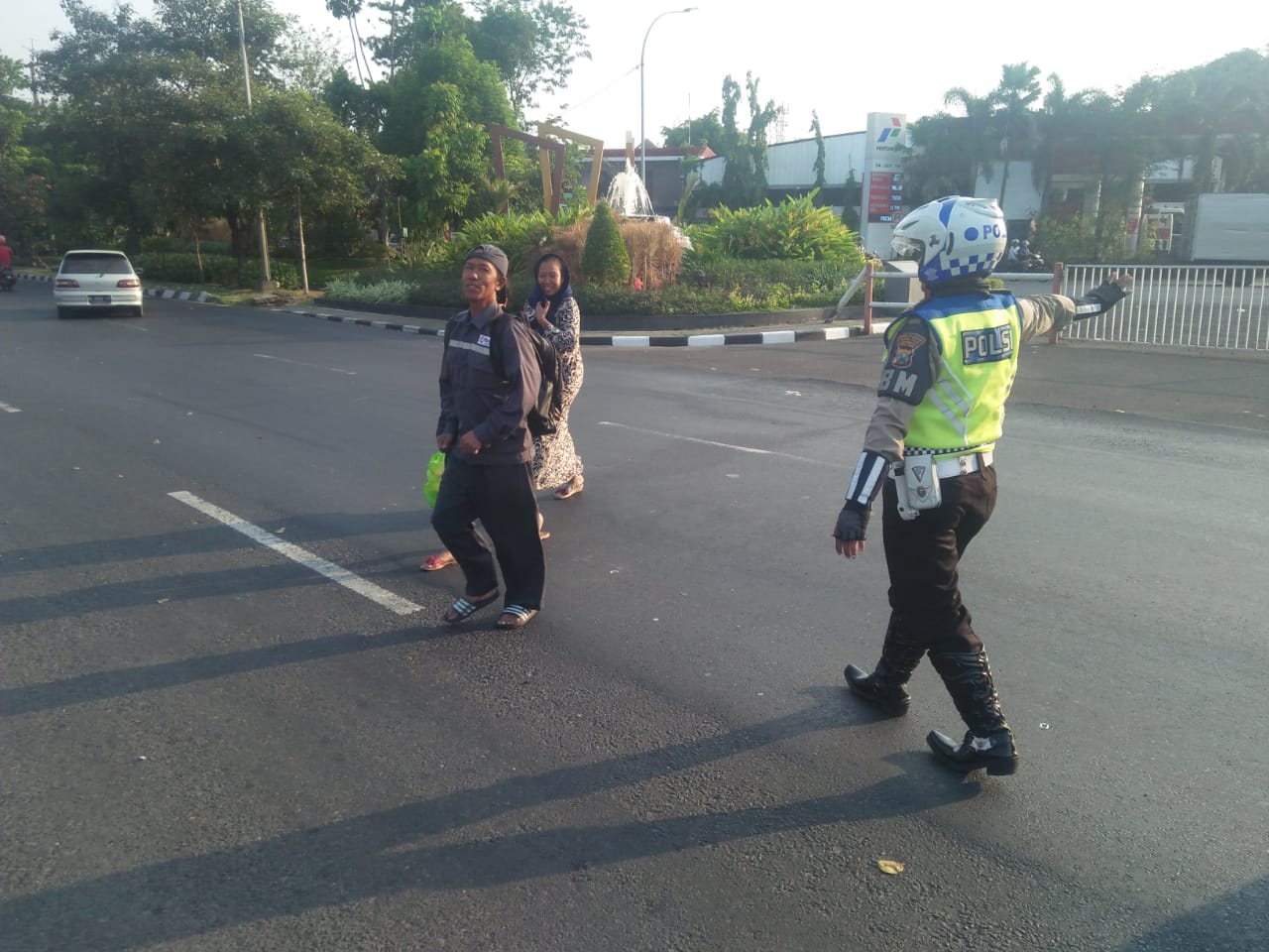 Cegah Kemacetan, Satlantas Polres Tanjung Perak Lakukan Pengaturan Rutin