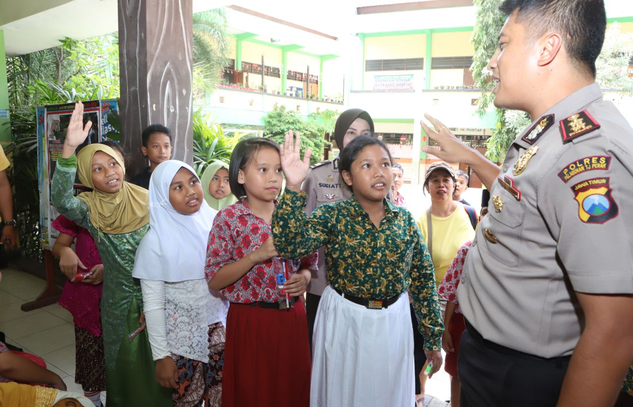 Jaga Kerukunan & Tingkatkan Keamanan Melalui Siskamling