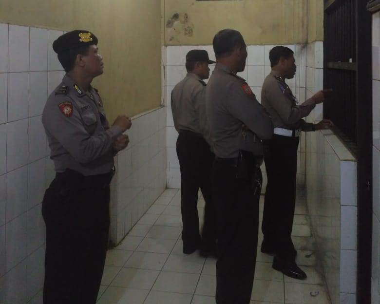 Antisipasi Tahanan Kabur, Polsek Kenjeran Lakukan Pengecekan Rutin Setiap Hari