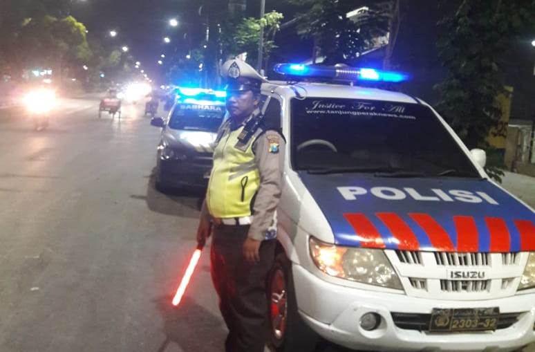 Unit Lantas Polsek Krembangan Gelar Patroli Malam di Tempat Rawan