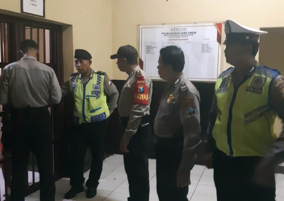 Polsek Pabean Cantikan Laksanakan Pengecekan Rutin Ruang Tahanan