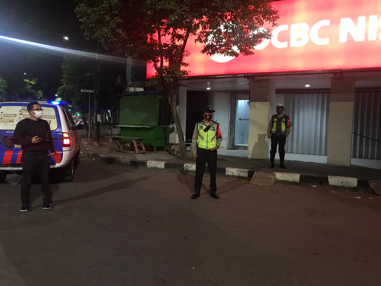 Cegah Kriminalitas di Kantor Bank, Polsek Pabean Cantikan Lakukan Patroli Malam