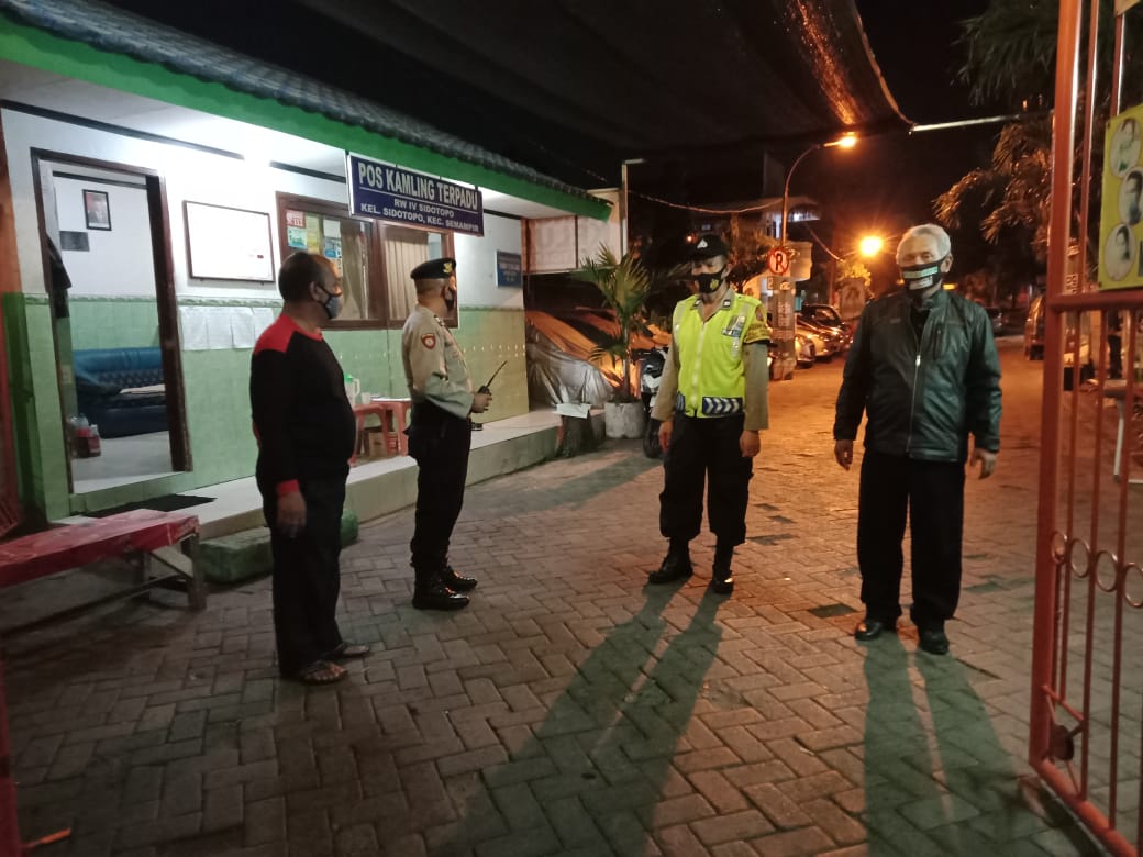 Polsek Semampir Gelar Patroli di Pemukiman, Titip Pesan Waspada Orang Tak Dikenal