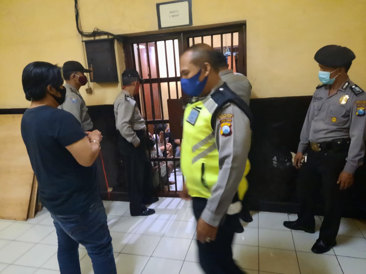 Polsek Pabean Cantikan Lakukan Pengecekan Ruang Tahanan, Cegah Penyelundupan Narkoba