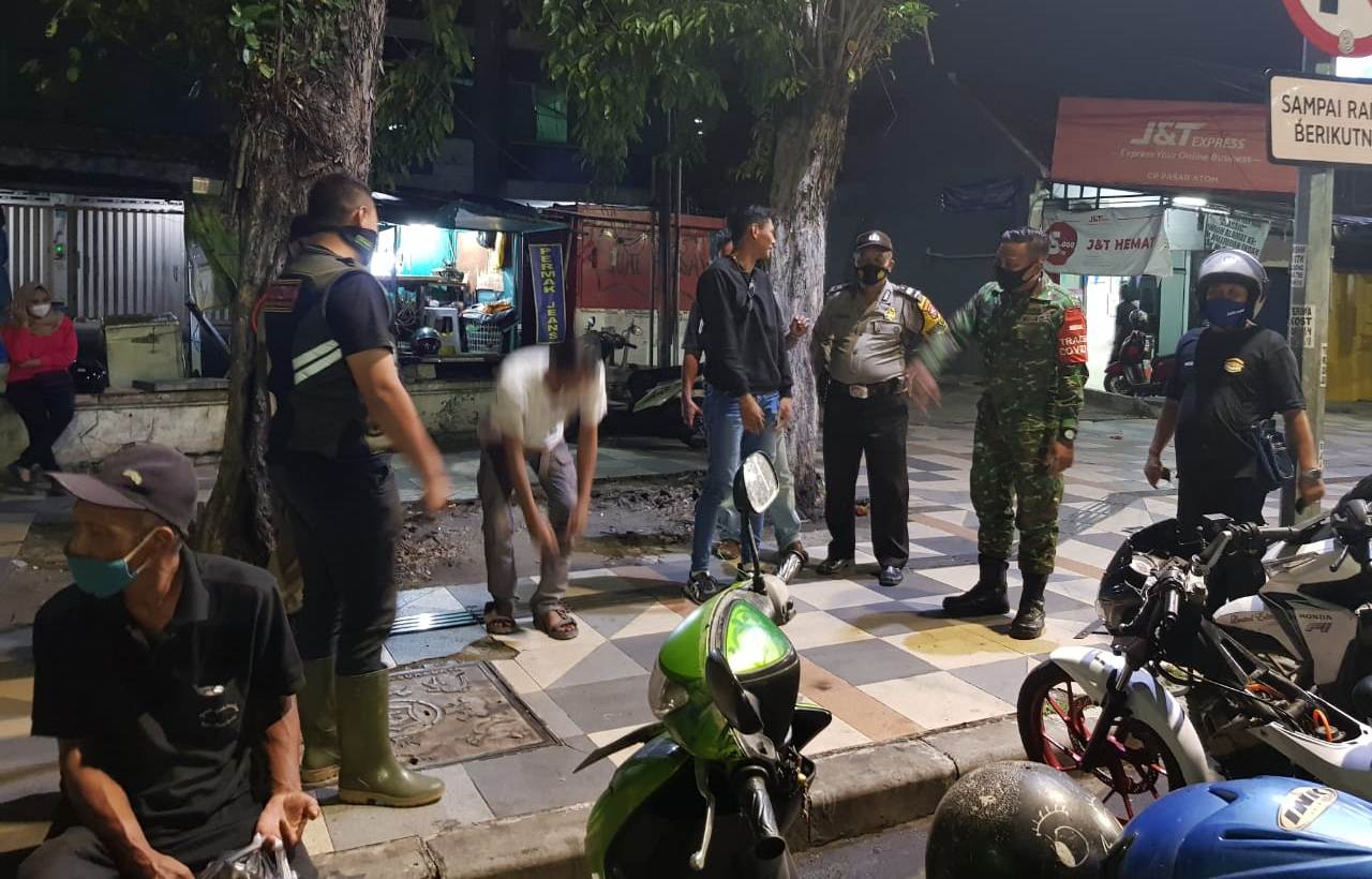 Polsek Pabean Cantikan Lakukan Operasi Penertiban Masker, Sasar Para Pejalan Kaki