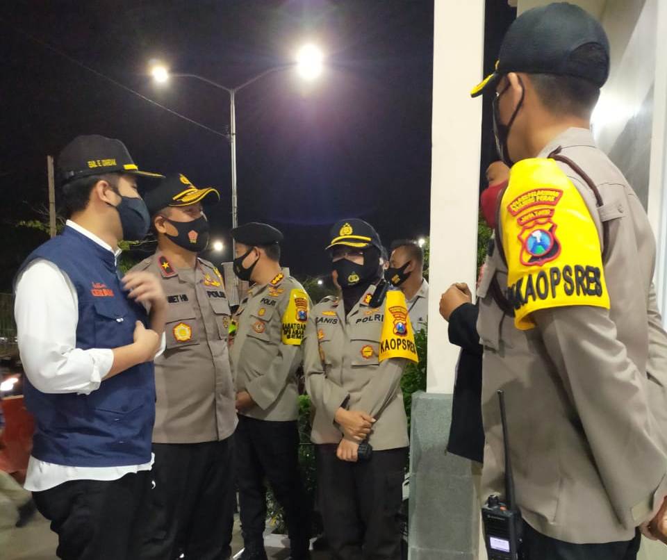 Kapolres Tanjung Perak Dampingi Wakapolda Jatim Pantau Kesiapan Personil Pos Pol Suramadu