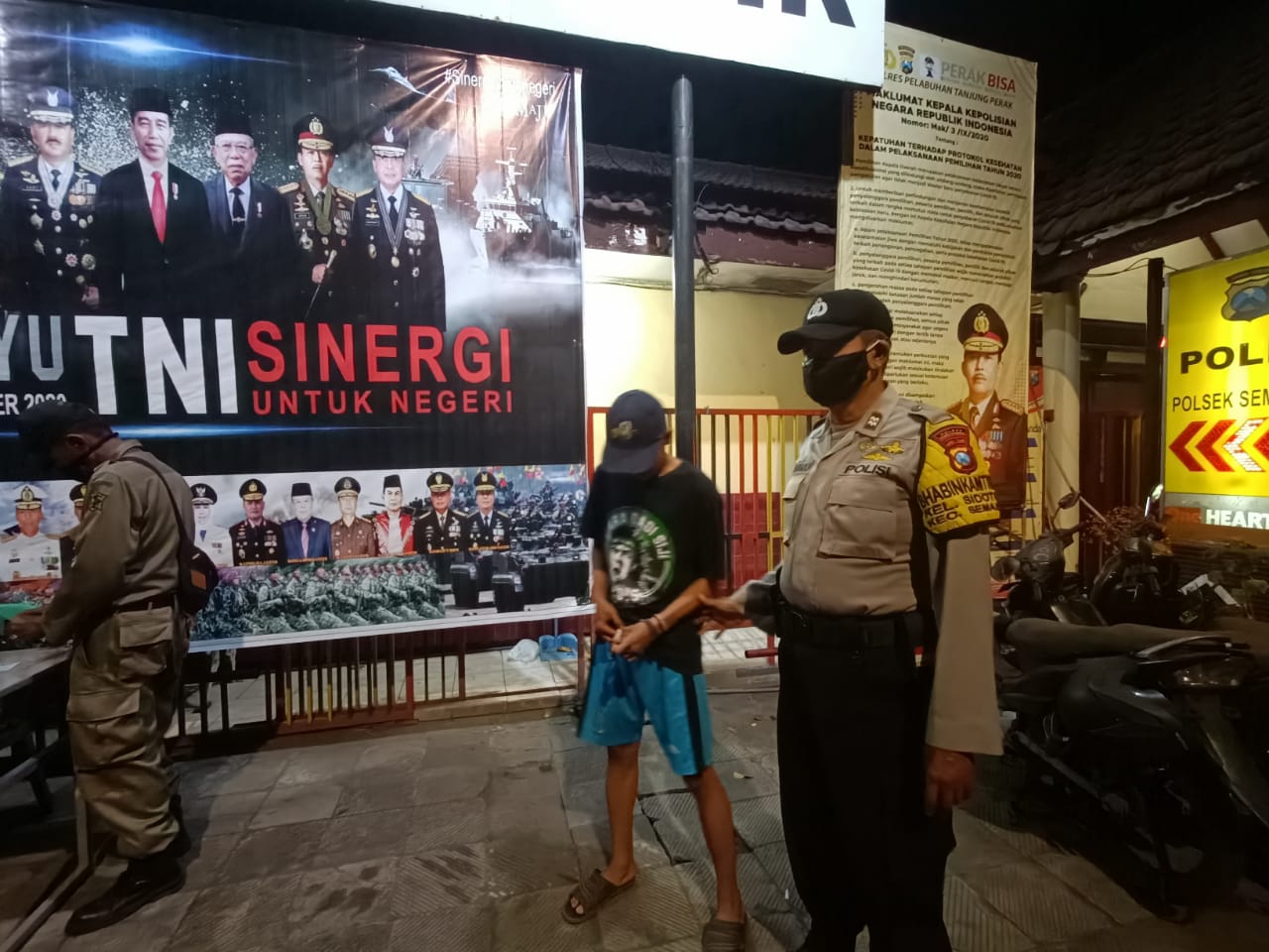 Implementasikan Inpres Nomor 6 Tahun 2020, Polsek Semampir Gencar Lakukan Operasi Masker