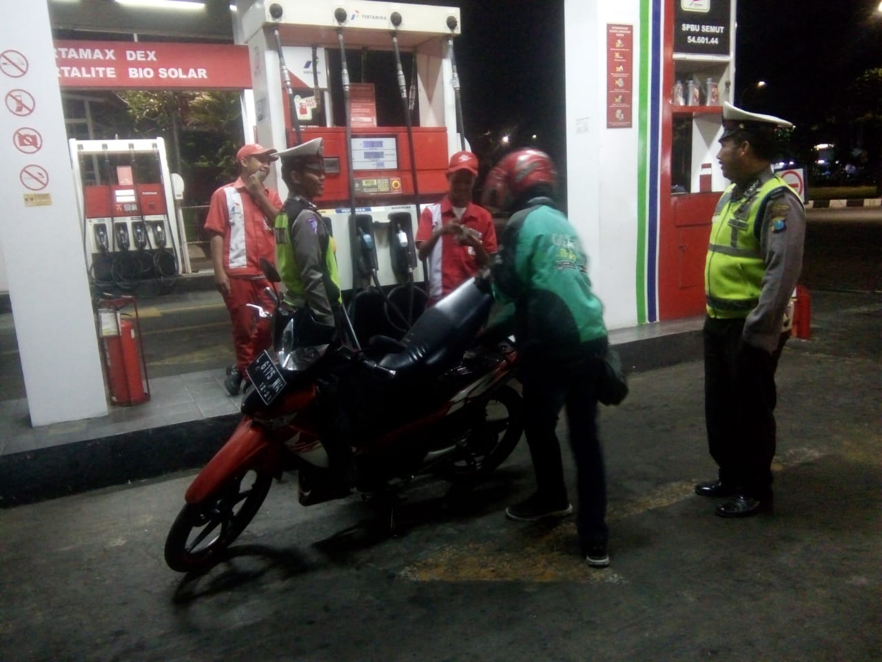 Polsek Pabean Cantikan Gelar Patroli Malam di SPBU, Antisipasi Kriminalitas 3C