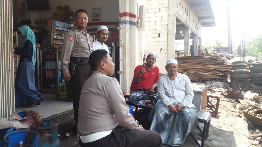 Unit Lantas & Unit Sabhara Polsek Kenjeran Sambang Tokoh Masyarakat