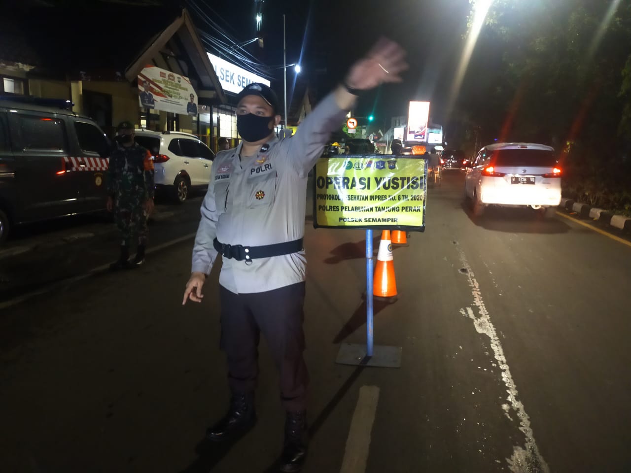 Polsek Semampir Laksanakan Razia Masker Bersama Koramil & Satpol PP