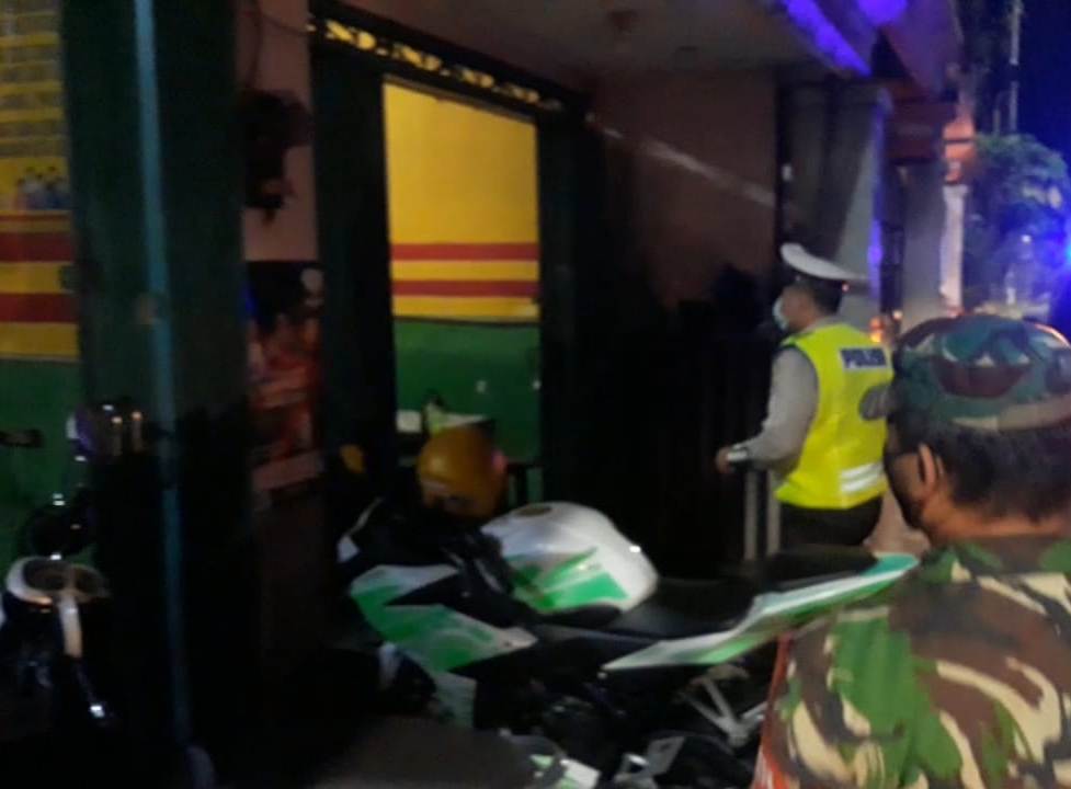 Polsek Asemrowo Gelar Operasi Jam Malam, Cegah Kerumunan & Tekan Mobilitas Masyarakat