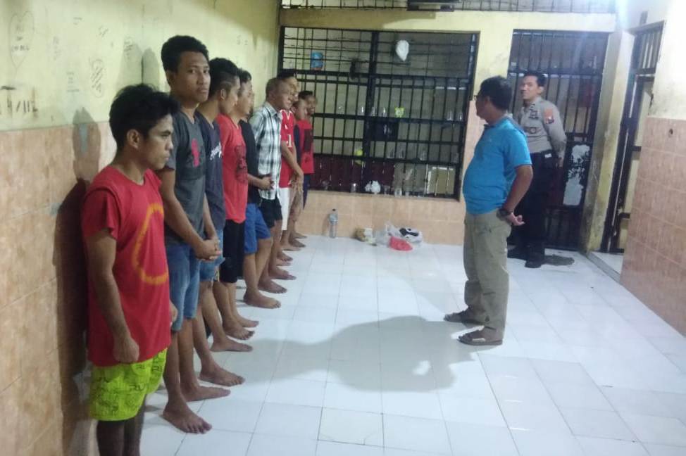 Lakukan Pengecekan Rutin, Polsek Krembangan Pantau Kesehatan Tahanan