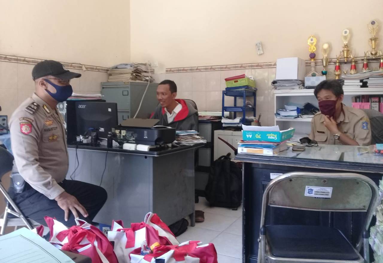 Babinkamtibmas Bulak Banteng Bersama Kelurahan Bahas Pendirian Kampung Tangguh