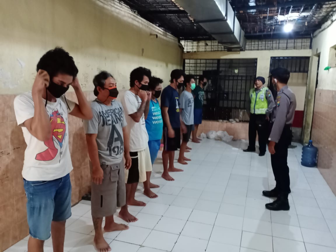Polsek Krembangan Cek Ruang Tahanan, Antisipasi Penyelundupan Barang Terlarang
